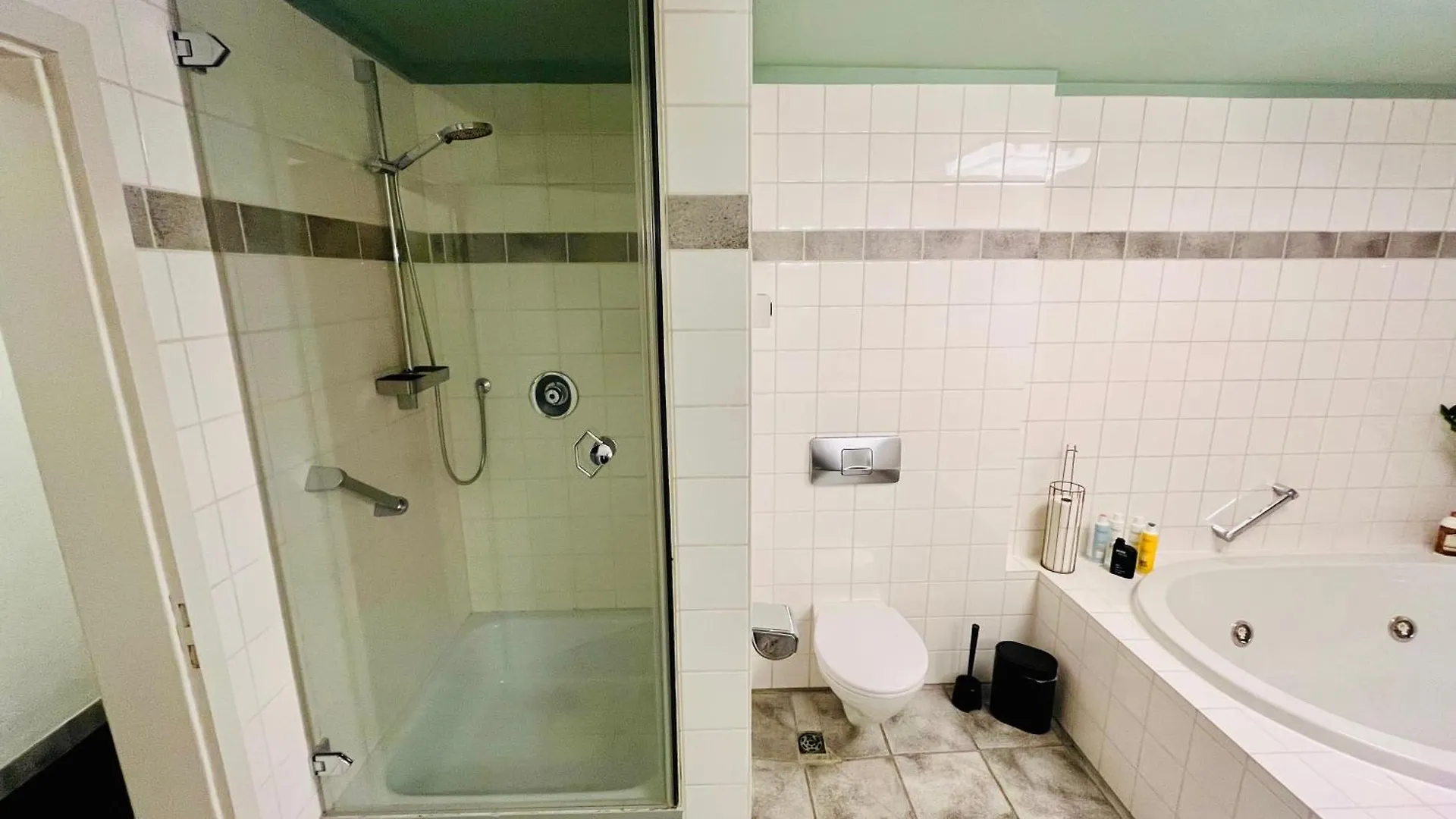 Gemuetliche Unterkunft Flughafen Koeln-Bonn Cgn Homestay szállás